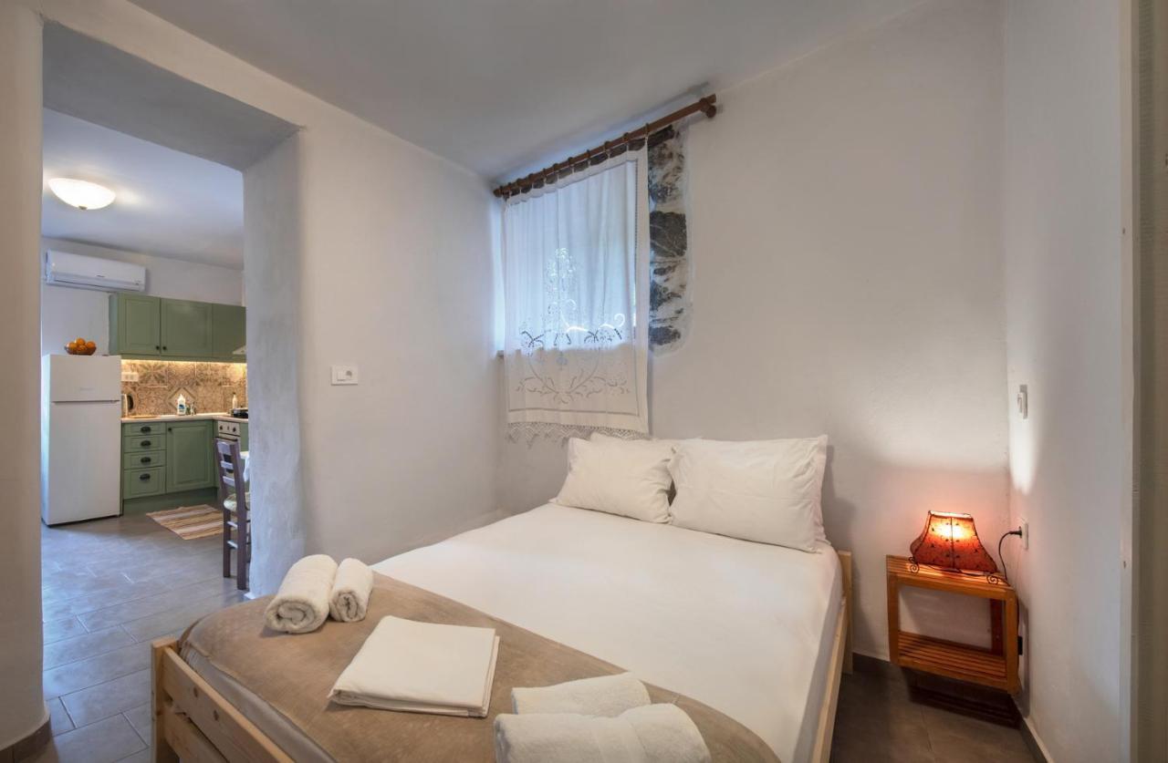 Feneri 3 -Cozy Rustic Apt 20' From Elafonisi Beach Perivolia  Extérieur photo