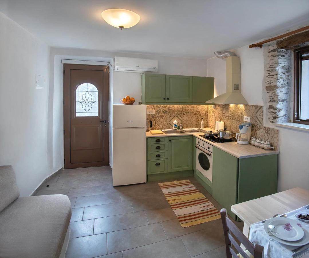 Feneri 3 -Cozy Rustic Apt 20' From Elafonisi Beach Perivolia  Extérieur photo