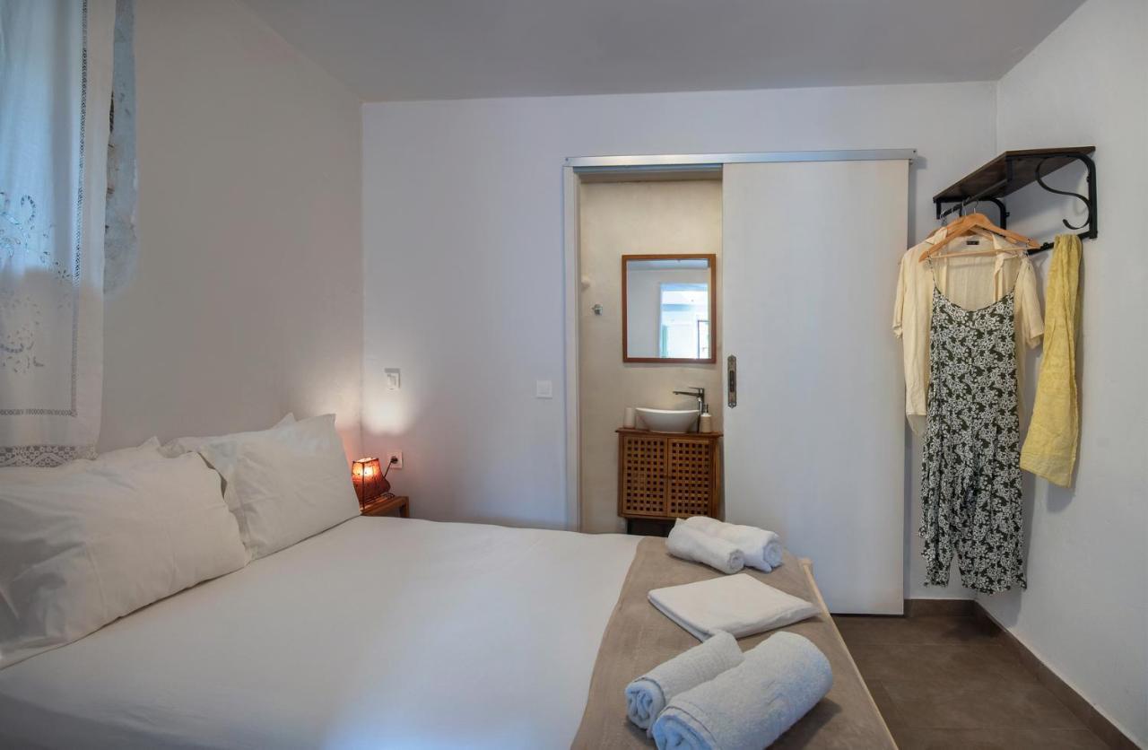Feneri 3 -Cozy Rustic Apt 20' From Elafonisi Beach Perivolia  Extérieur photo